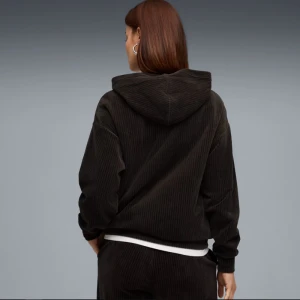 Дамски Суичър Puma ESS ELEVATED Comfort Velour Rib Hoodie - 688107-01