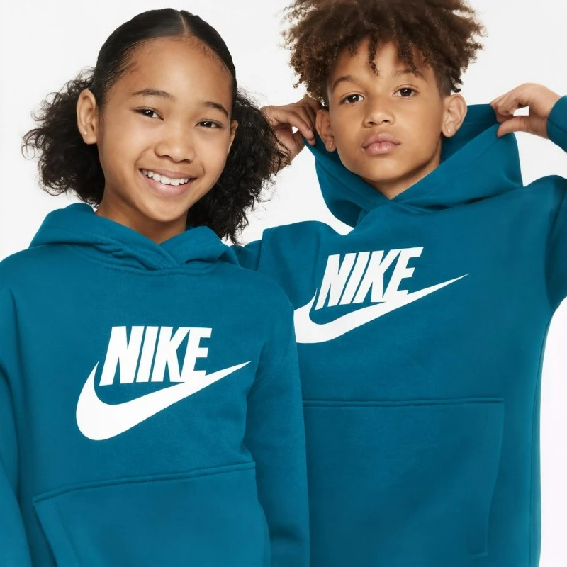 Детски суитшърт Nike K NSW CLUB FLC HDY HBR - FD2988-372 Детски суитшърт Nike K NSW CLUB FLC HDY HBR - FD2988-372