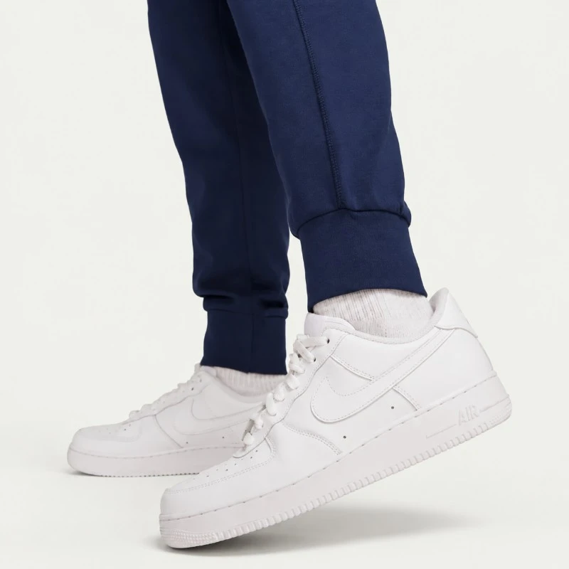 Мъжко долнище Nike M NK CLUB VARSITY - IO1376-451 Мъжко долнище Nike M NK CLUB VARSITY - IO1376-451